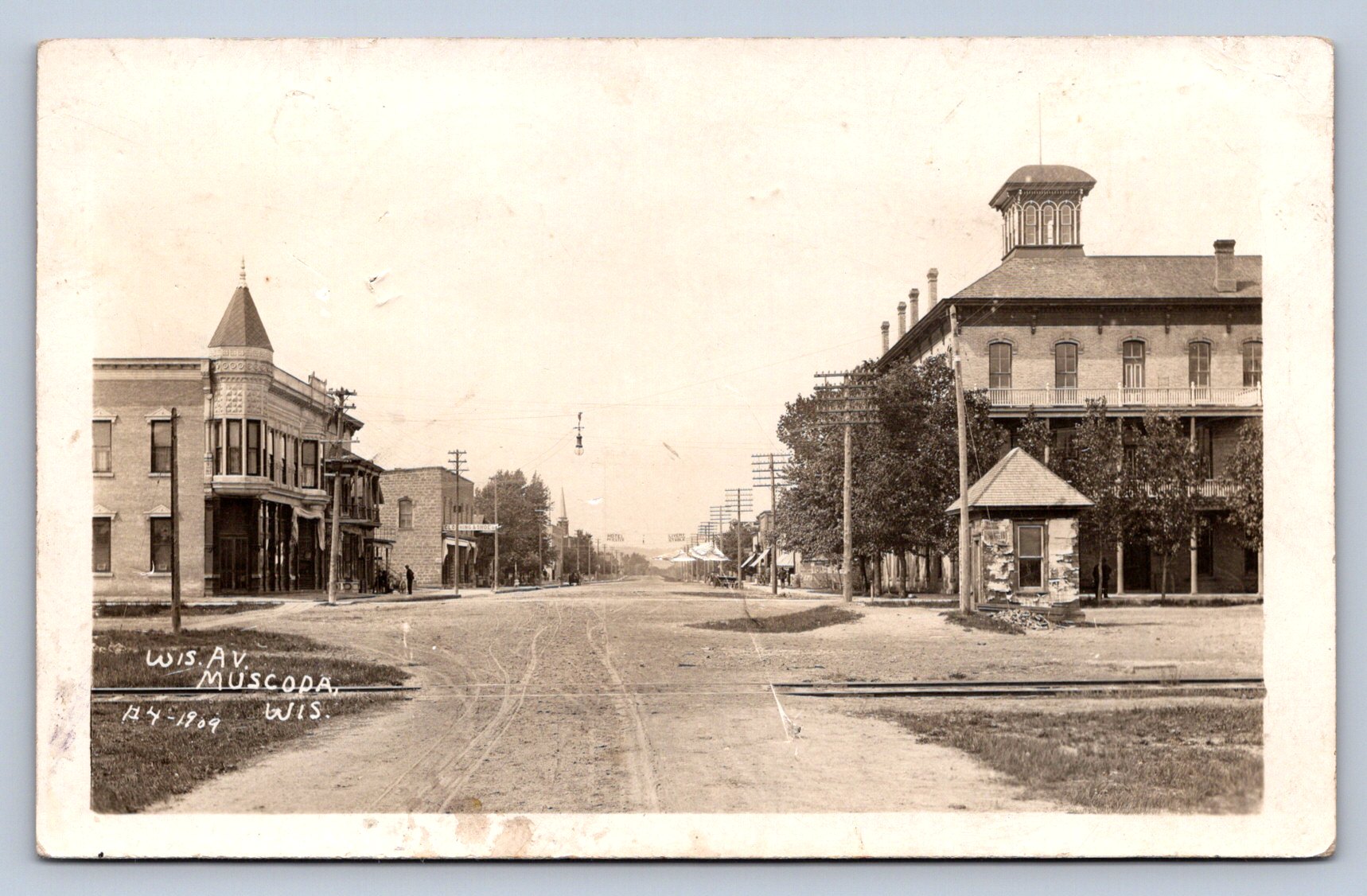 J90/ Muscoda Wisconsin RPPC Postcard c1910 Wisconsin Ave Stores Hotel